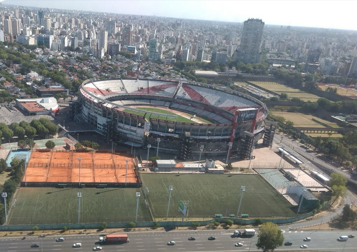 El Monumental desde el aire.