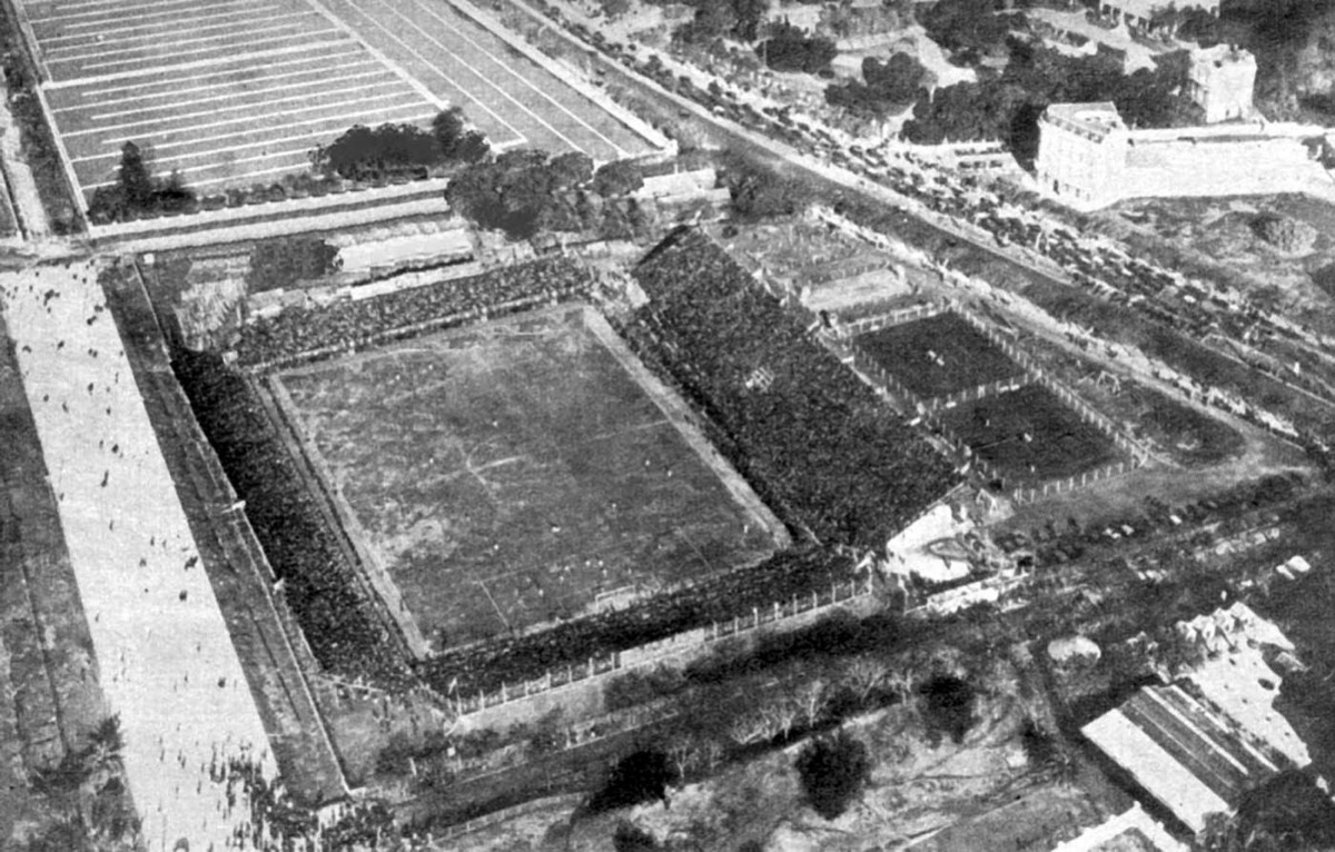 La cancha de River en Alvear y Tagle desde el aire, en 1926.