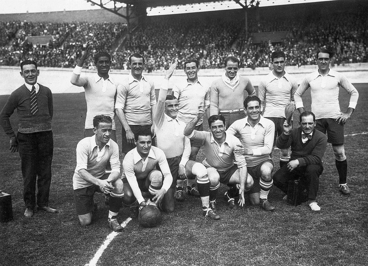 La selección uruguaya que ganó en Ámsterdam su segundo oro olímpico seguido.